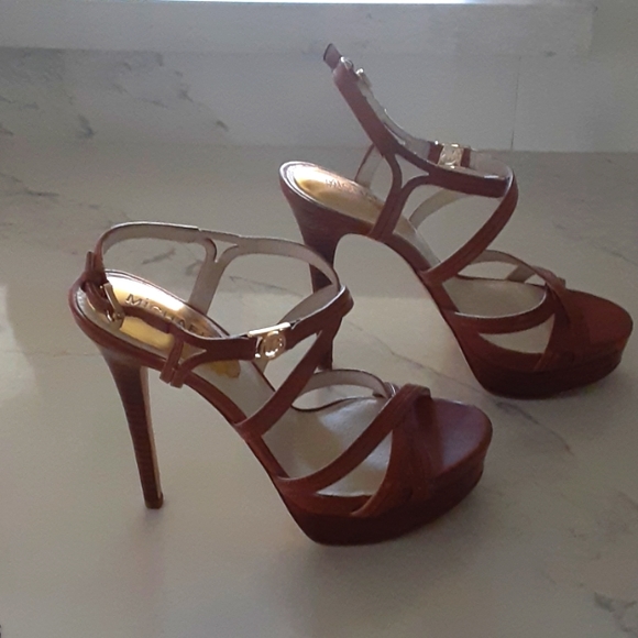 🆕️ MICHAEL  Michael Kors NWT Caramel Brown Size 7M Platform Stiletto Heel Shoes - Picture 3 of 14